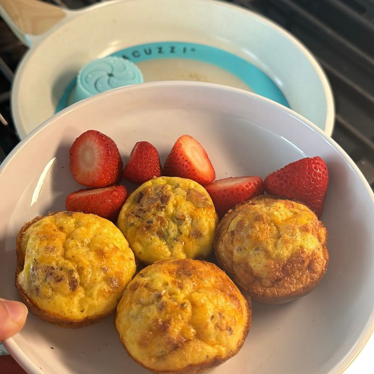 Pacuzzi Silicone Skillet Steamer + Bakers Mat